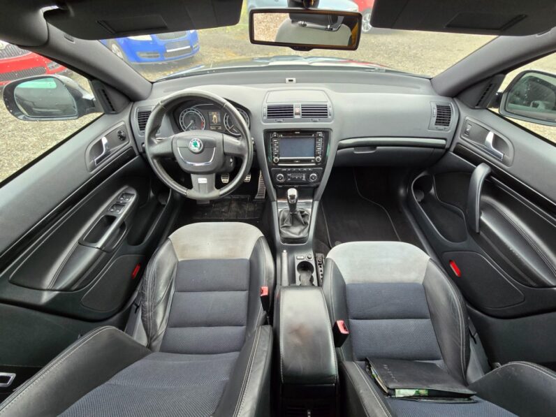 
								Škoda Octavia 2.0 TDi 125KW RS 2012 full									