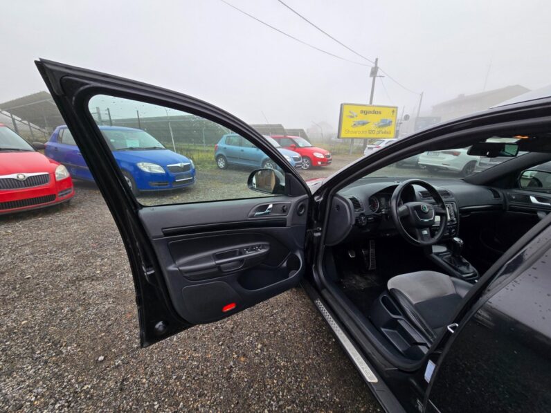 
								Škoda Octavia 2.0 TDi 125KW RS 2012 full									