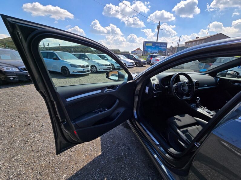 
								Audi A3 1.4 TFSi Sportback E-Tron 2015 full									