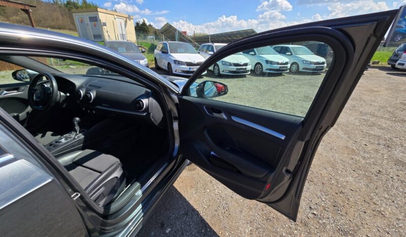 
								Audi A3 1.4 TFSi Sportback E-Tron 2015 full									