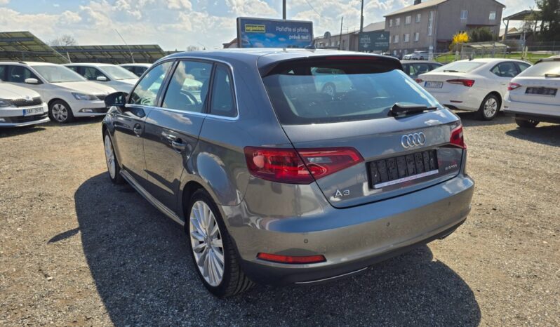
								Audi A3 1.4 TFSi Sportback E-Tron 2015 full									