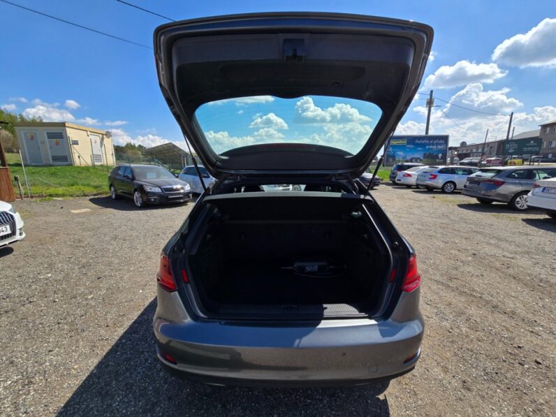 
								Audi A3 1.4 TFSi Sportback E-Tron 2015 full									