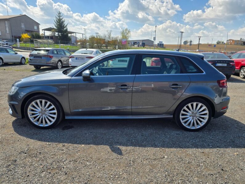 
								Audi A3 1.4 TFSi Sportback E-Tron 2015 full									