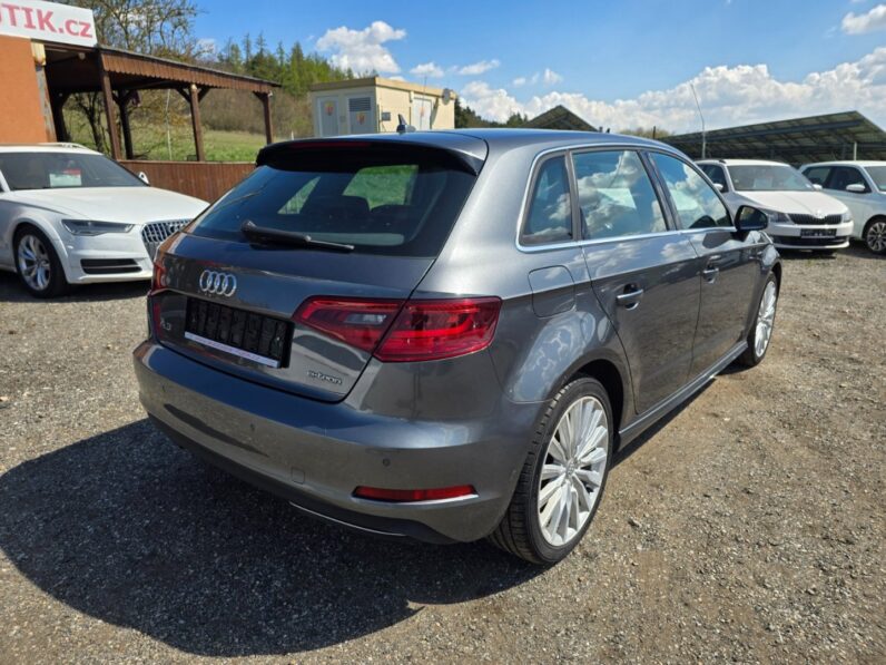 
								Audi A3 1.4 TFSi Sportback E-Tron 2015 full									