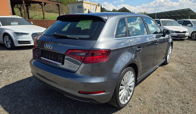 
								Audi A3 1.4 TFSi Sportback E-Tron 2015 full									