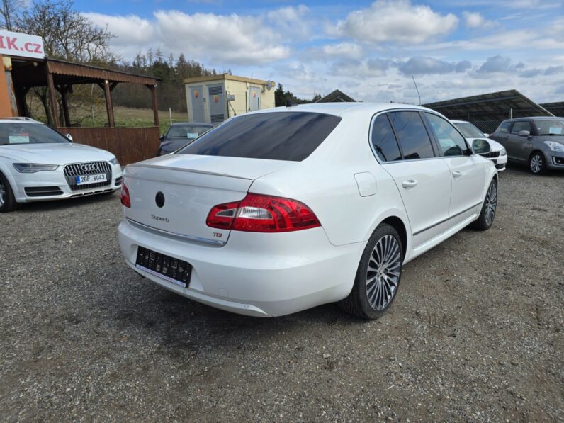 
								Škoda Superb 2.0 TDI 125KW Laurin & Klement 2013 full									