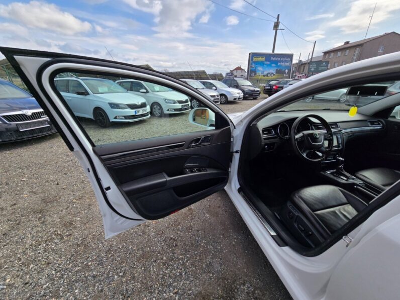 
								Škoda Superb 2.0 TDI 125KW Laurin & Klement 2013 full									