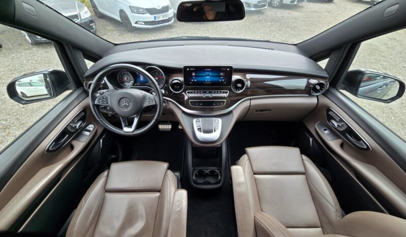 
								Mercedes-Benz Třídy V 300d AMG 4Matic AVANTGARDE 2022 full									