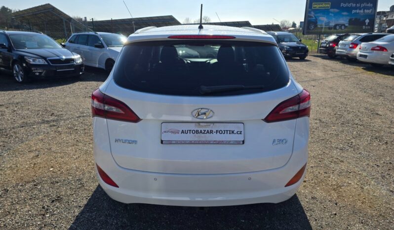 
								Hyundai i30 2016 – 1.6 CRDi ,nové CZ ,serviska full									