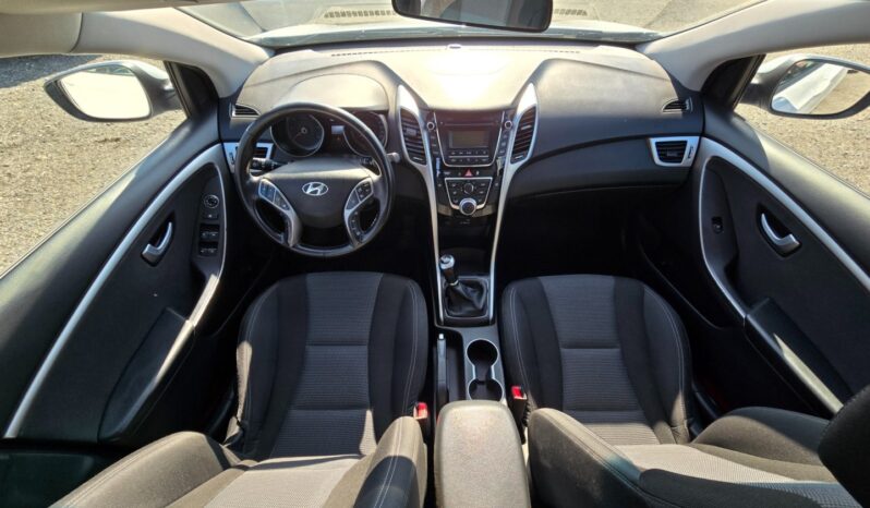 
								Hyundai i30 2016 – 1.6 CRDi ,nové CZ ,serviska full									