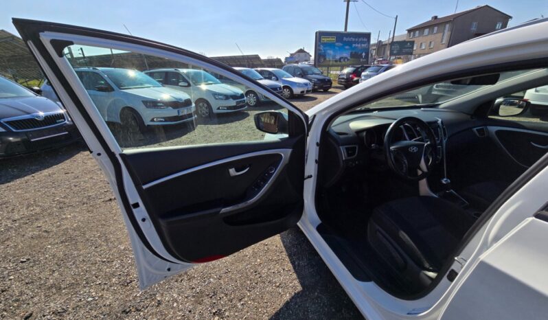 
								Hyundai i30 2016 – 1.6 CRDi ,nové CZ ,serviska full									