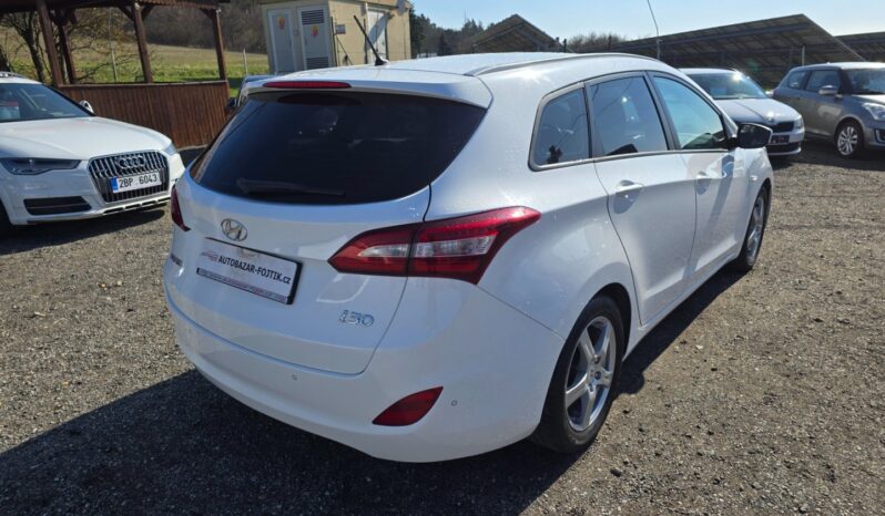 
								Hyundai i30 2016 – 1.6 CRDi ,nové CZ ,serviska full									