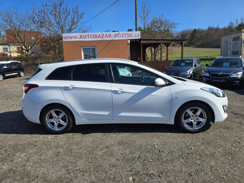 
								Hyundai i30 2016 – 1.6 CRDi ,nové CZ ,serviska full									