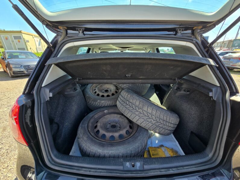 
								Volkswagen Golf 2.0 TDi 100KW bez DPF GT Sport 2007 full									