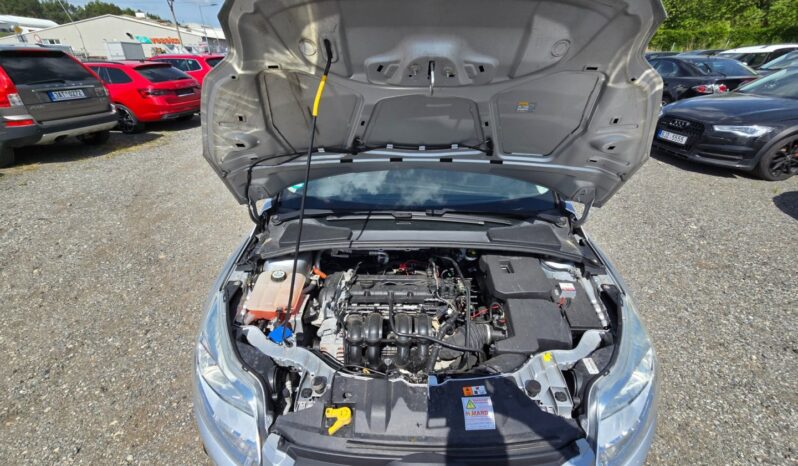 
								Ford Focus 1.6 i 77KW garance km 2011 full									