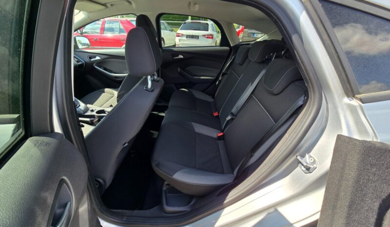 
								Ford Focus 1.6 i 77KW garance km 2011 full									