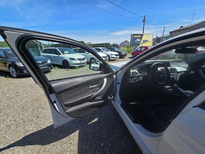 
								BMW Řada 3 316D Sport 2013 full									
