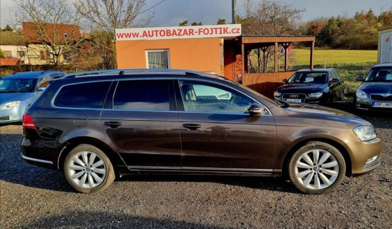 
								Volkswagen Passat 1,6 TDi 77KW DSG,Comfort 2012 full									