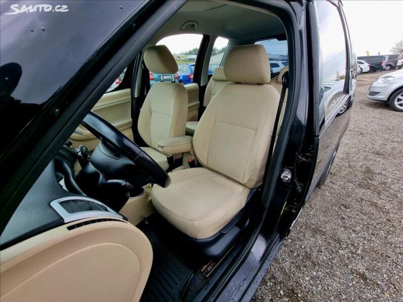 
								Škoda Roomster 1,2 12V HTP Comfort,2 sady kol 2007 full									
