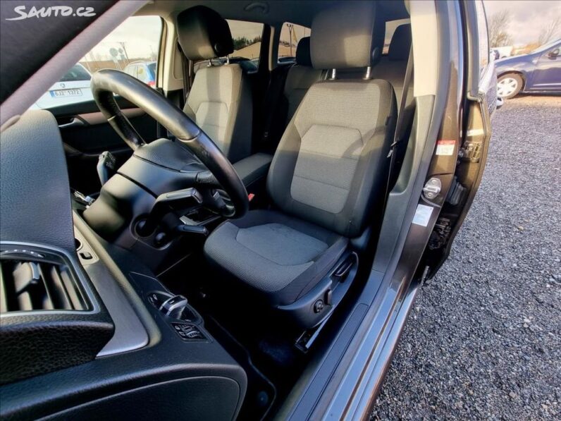 
								Volkswagen Passat 1,6 TDi 77KW DSG,Comfort 2012 full									