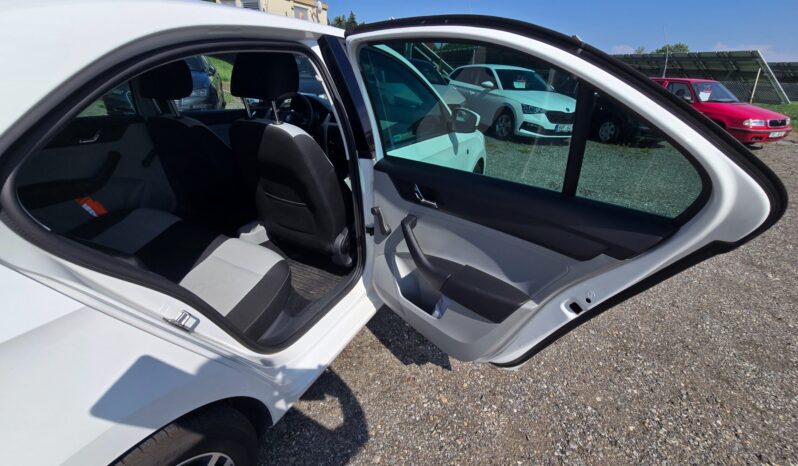 
								Škoda Rapid 1.2 TSi 63KW – 1.2 TSi 63KW aut.klima full									