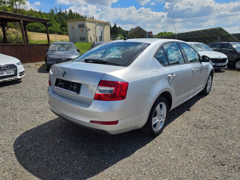 
								Škoda Octavia 2014 – 1.6 TDi 77KW DSG Ambition full									