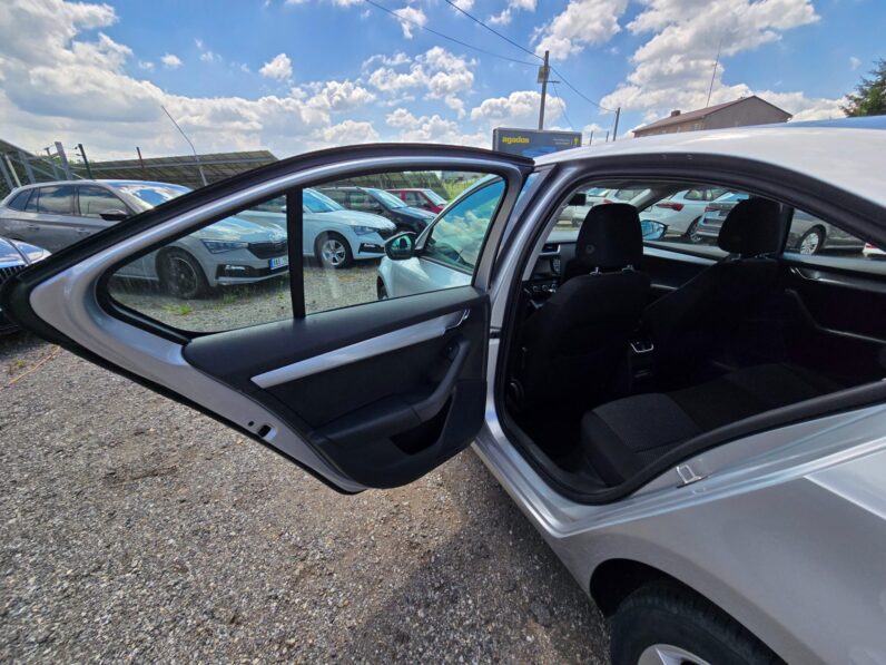 
								Škoda Octavia 2014 – 1.6 TDi 77KW DSG Ambition full									