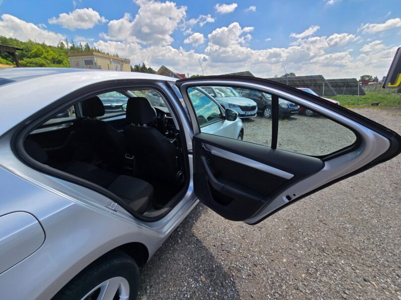 
								Škoda Octavia 2014 – 1.6 TDi 77KW DSG Ambition full									