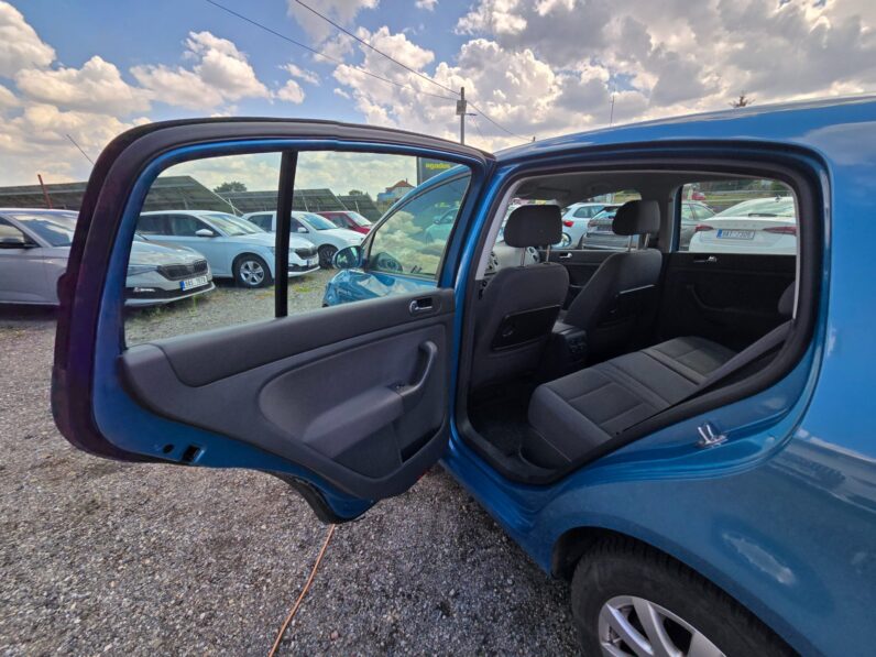 
								Volkswagen Golf Plus 2005 – 1.6 FSI Trend DSG full									