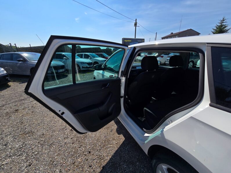 
								Škoda Rapid 2014 – 1.6 TDi 66kw Elegance DSG,nová STK full									