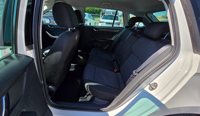 
								Škoda Rapid 2014 – 1.6 TDi 66kw Elegance DSG,nová STK full									