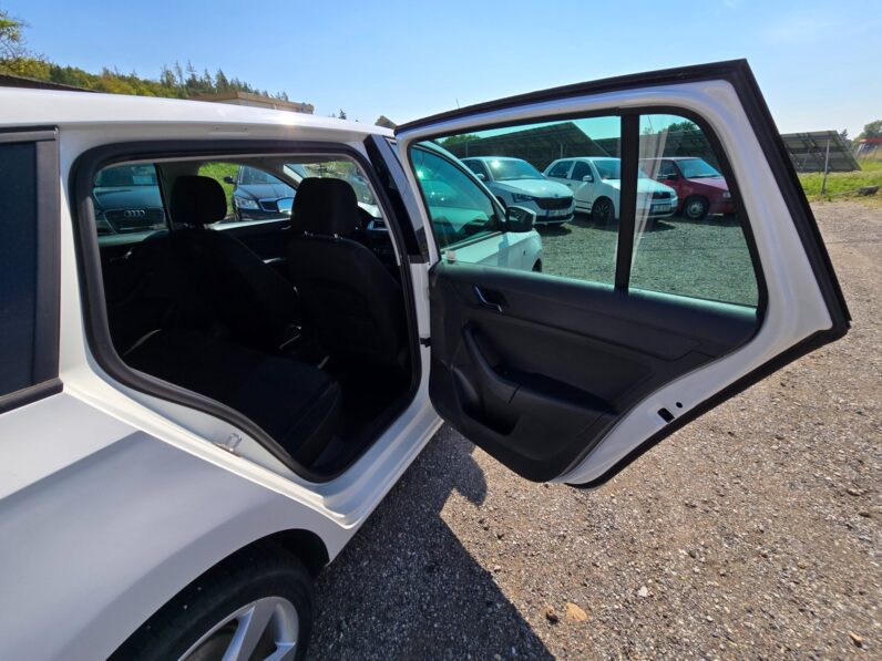 
								Škoda Rapid 2014 – 1.6 TDi 66kw Elegance DSG,nová STK full									