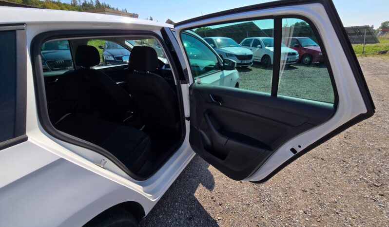 
								Škoda Rapid 2014 – 1.6 TDi 66kw Elegance DSG,nová STK full									