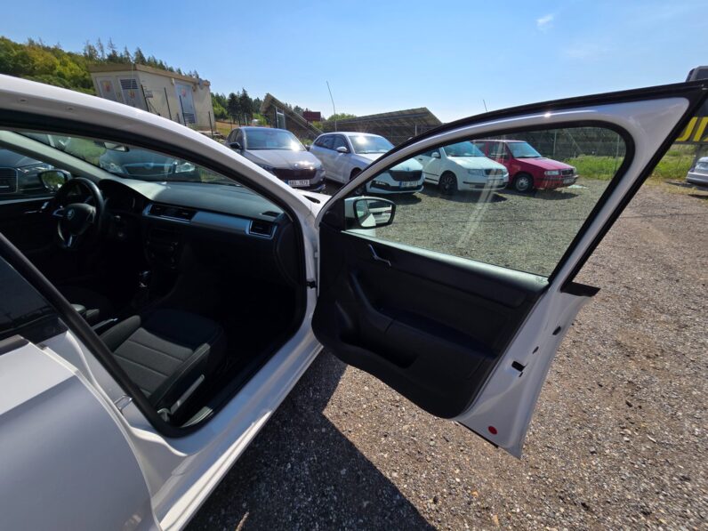 
								Škoda Rapid 2014 – 1.6 TDi 66kw Elegance DSG,nová STK full									