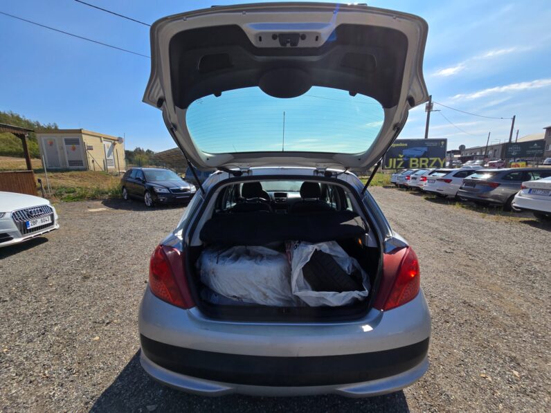 
								Peugeot 207 2008 – 1.4 54KW XR klima,2 sady kol,nová STK full									