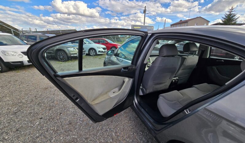 
								Volkswagen Passat 2005 – 2.0 TDi 103KW Comfort full									