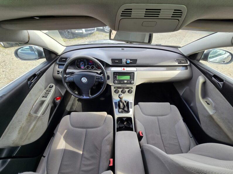 
								Volkswagen Passat 2005 – 2.0 TDi 103KW Comfort full									