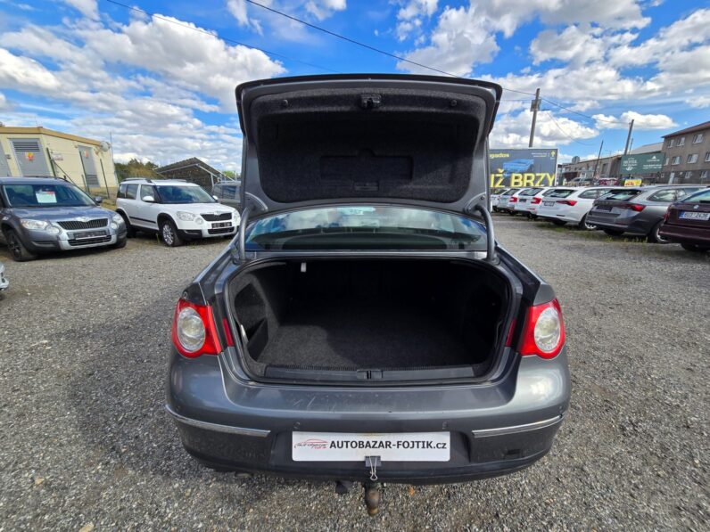 
								Volkswagen Passat 2005 – 2.0 TDi 103KW Comfort full									