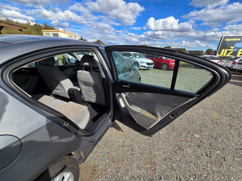 
								Volkswagen Passat 2005 – 2.0 TDi 103KW Comfort full									