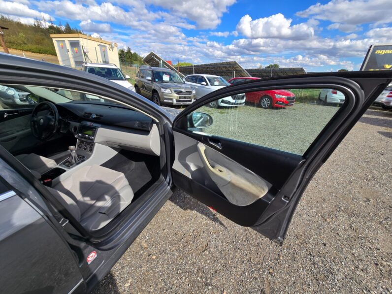 
								Volkswagen Passat 2005 – 2.0 TDi 103KW Comfort full									