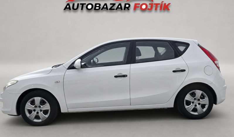 
								Hyundai i30 2010 – 1.4 CVVT 80KW  klima full									