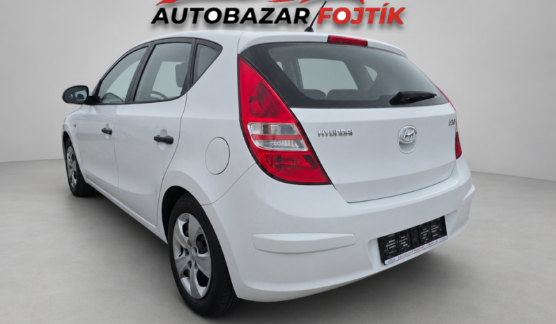 
								Hyundai i30 2010 – 1.4 CVVT 80KW  klima full									
