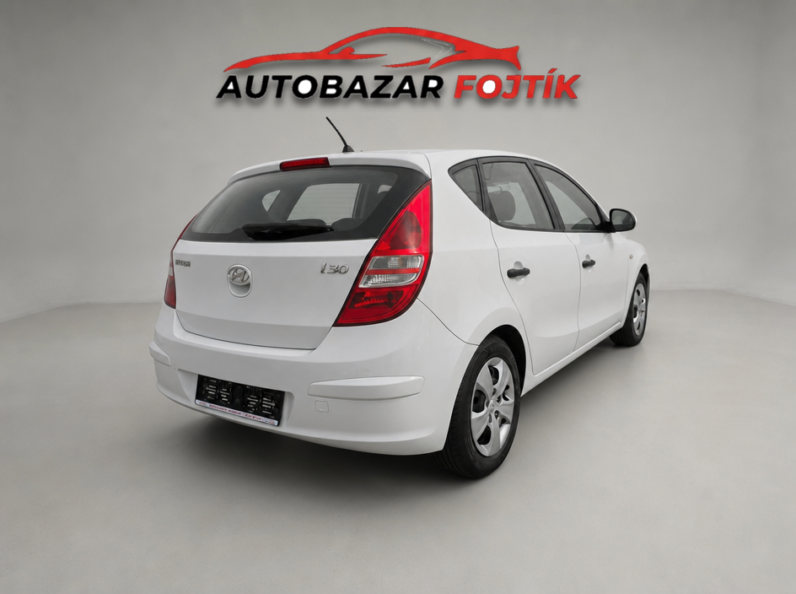 
								Hyundai i30 2010 – 1.4 CVVT 80KW  klima full									