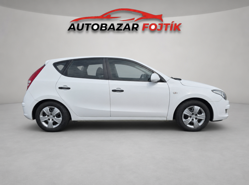 
								Hyundai i30 2010 – 1.4 CVVT 80KW  klima full									