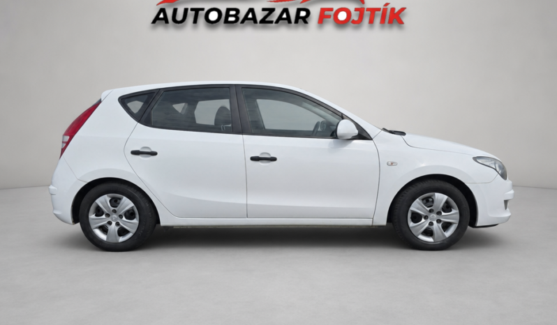 
								Hyundai i30 2010 – 1.4 CVVT 80KW  klima full									