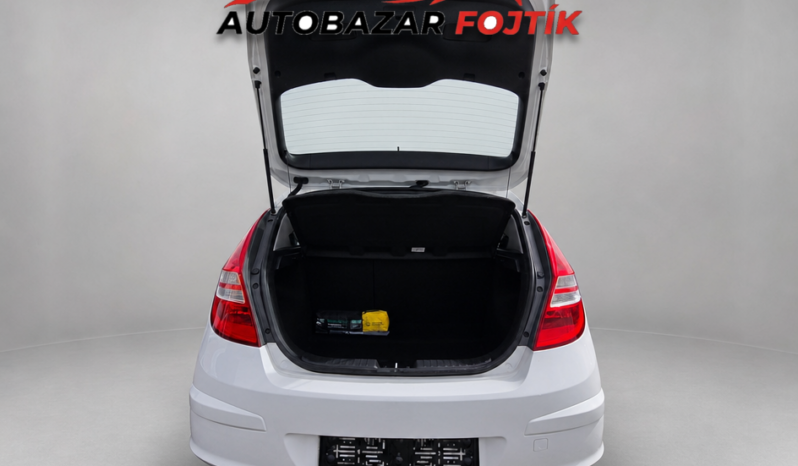 
								Hyundai i30 2010 – 1.4 CVVT 80KW  klima full									