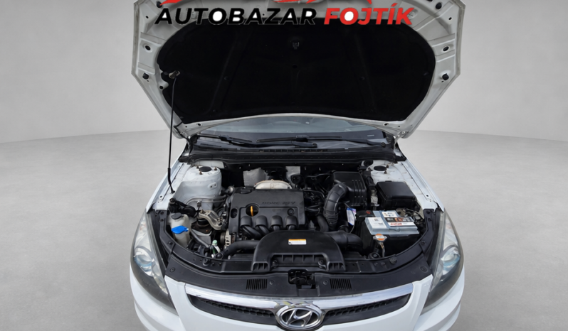 
								Hyundai i30 2010 – 1.4 CVVT 80KW  klima full									