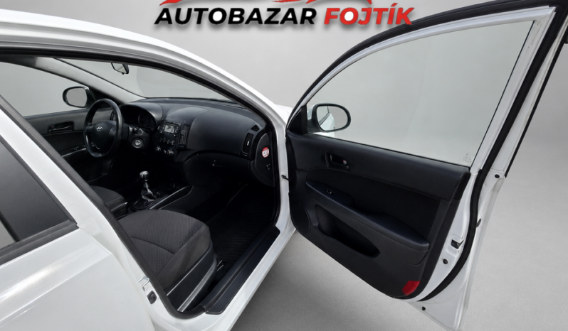 
								Hyundai i30 2010 – 1.4 CVVT 80KW  klima full									