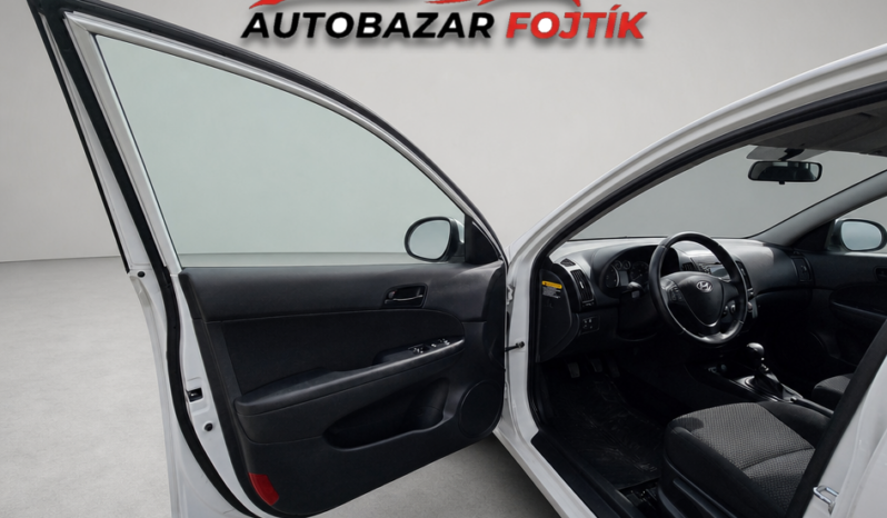 
								Hyundai i30 2010 – 1.4 CVVT 80KW  klima full									