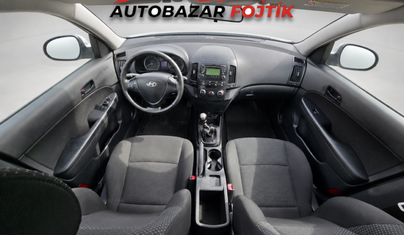 
								Hyundai i30 2010 – 1.4 CVVT 80KW  klima full									